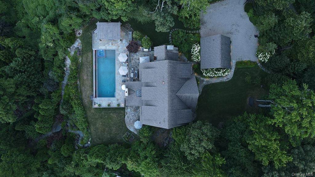 36. Residential for Sale at 49 Woods Road Palisades, New York 10964 United States
