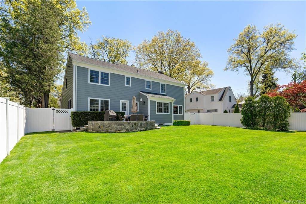 4. Residential for Sale at 28 Crossway Scarsdale, New York 10583 United States