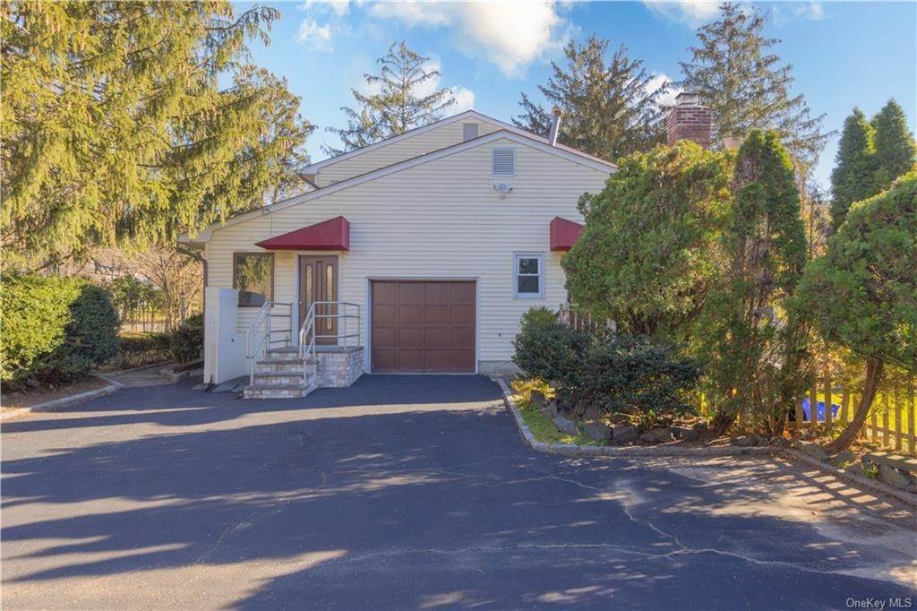 4. Residential for Sale at 435 Oak Tree Road Palisades, New York 10964 United States