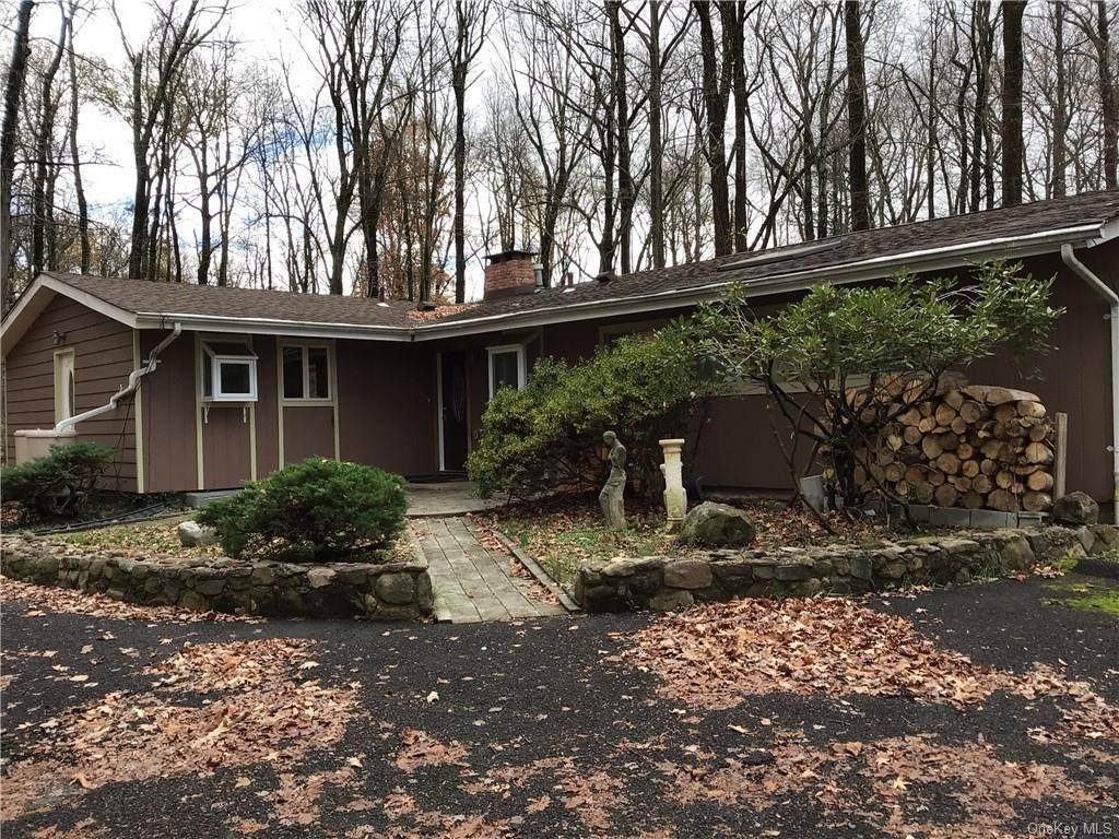 4. Residential for Sale at 28 Closter Road Palisades, New York 10964 United States
