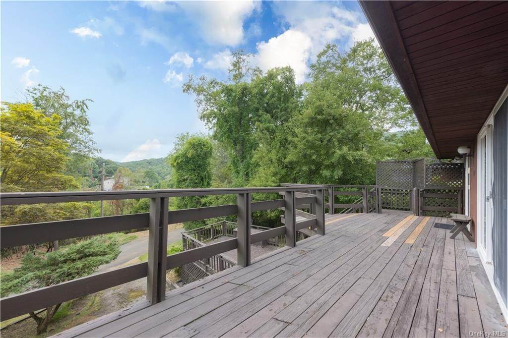 5. Residential for Sale at 6 Hillside Drive Tomkins Cove, New York 10986 United States