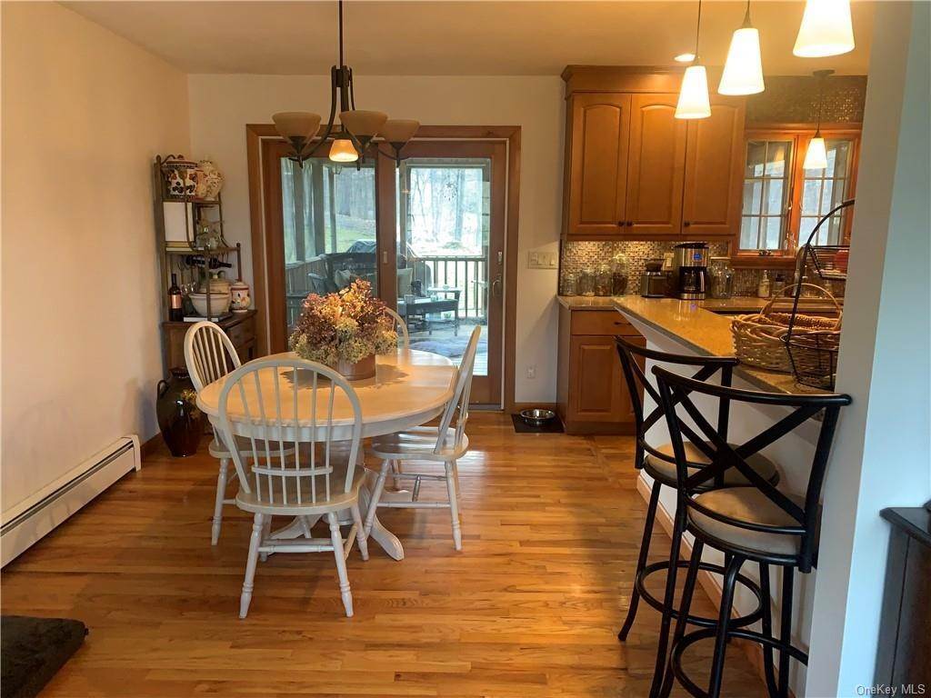 5. Residential for Sale at 6 Rosewood Court Wappingers Falls, New York 12590 United States