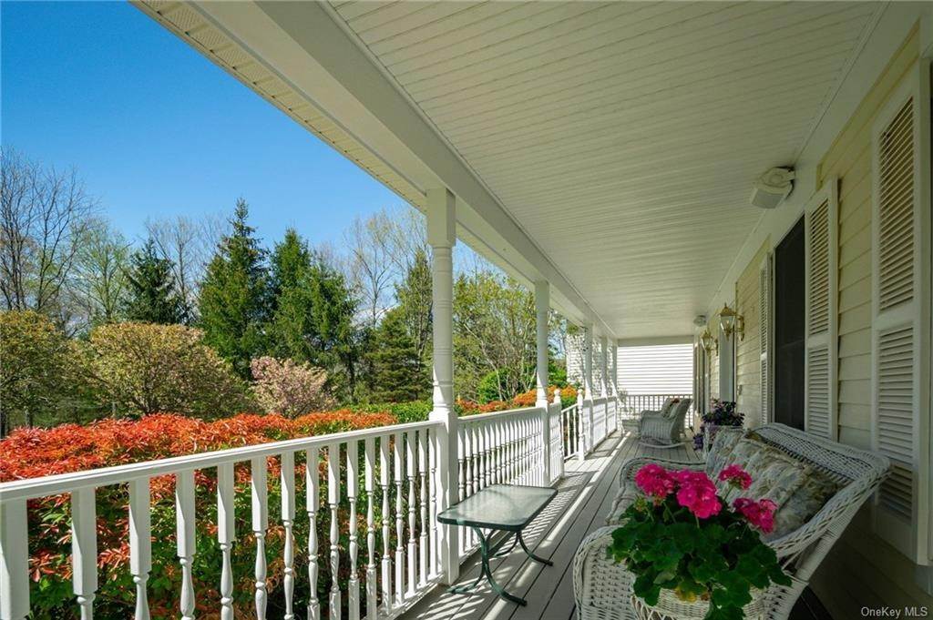 5. Residential for Sale at 16 Autumn Ridge Road South Salem, New York 10590 United States