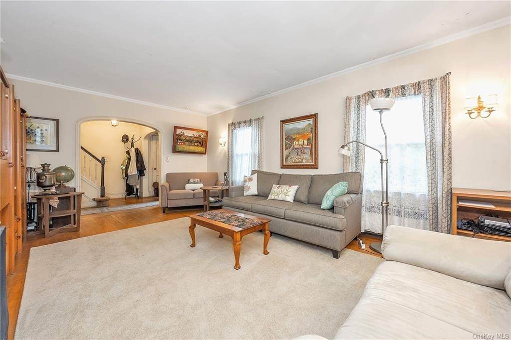 6. Residential for Sale at 39 Carwall Avenue Mount Vernon, New York 10552 United States