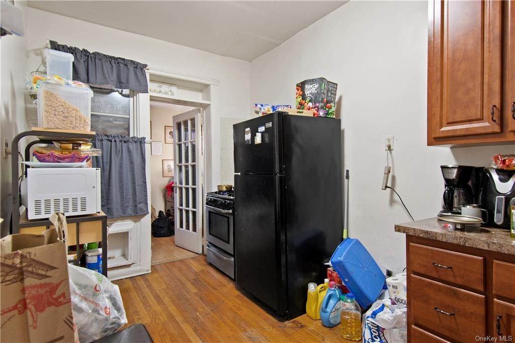 8. Residential Income for Sale at 854 E 229th Street Bronx, New York 10466 United States