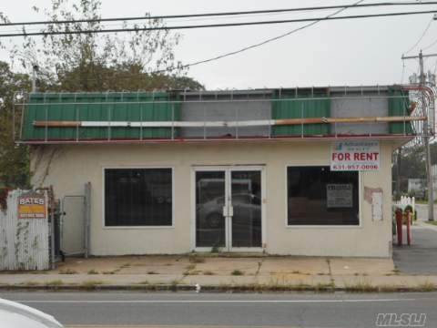 Commercial at Address Restricted By Mls Lindenhurst, New York 11757 United States