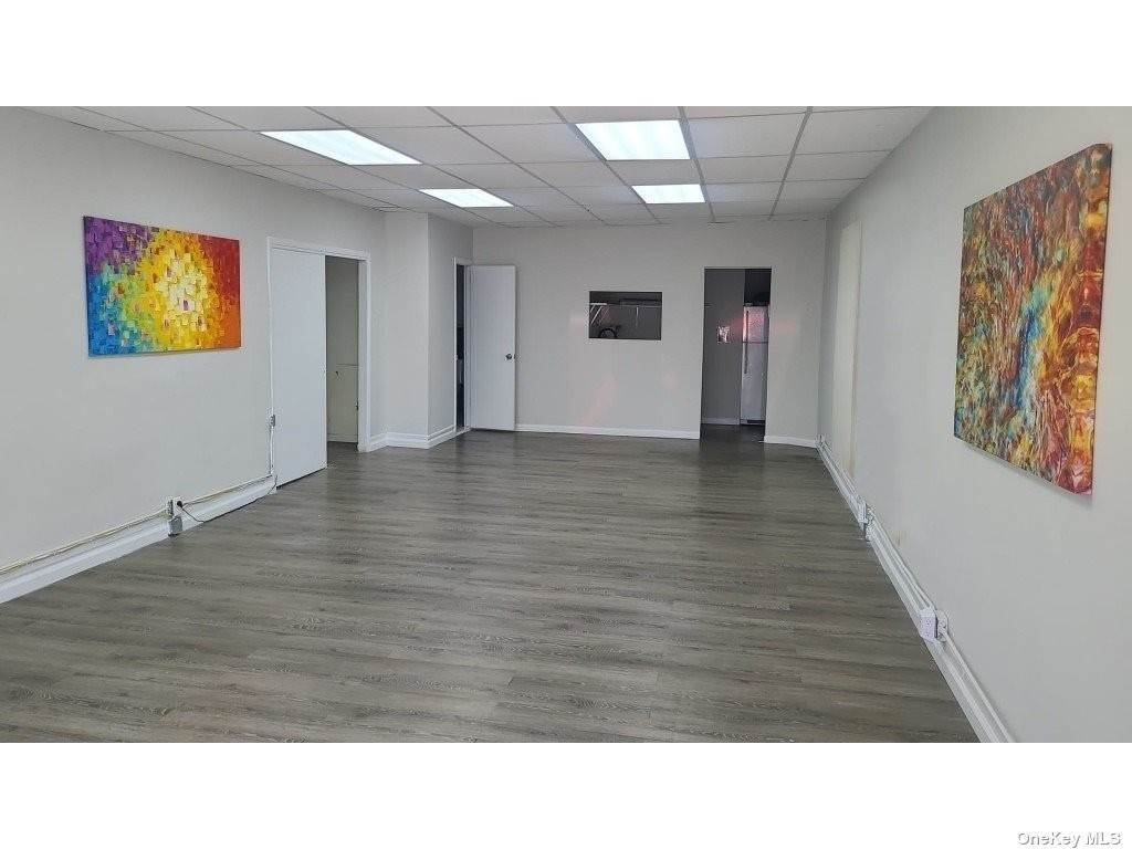 Commercial at 13 Bayview Avenue Inwood, New York 11096 United States