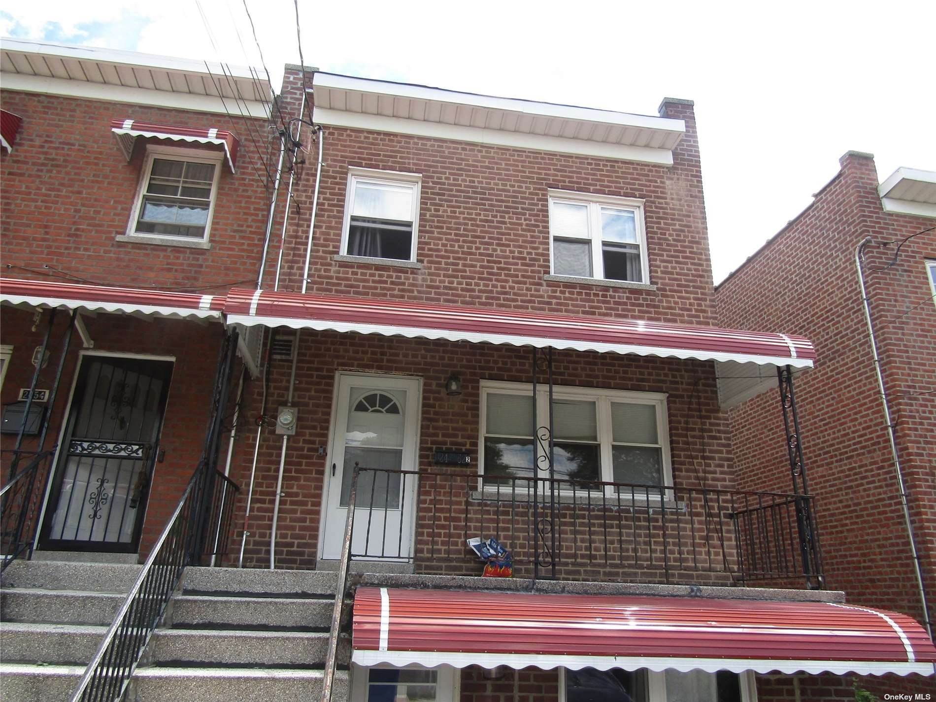 Single Family Homes en 2452 Wilson Avenue Pelham, Nueva York 10469 Estados Unidos