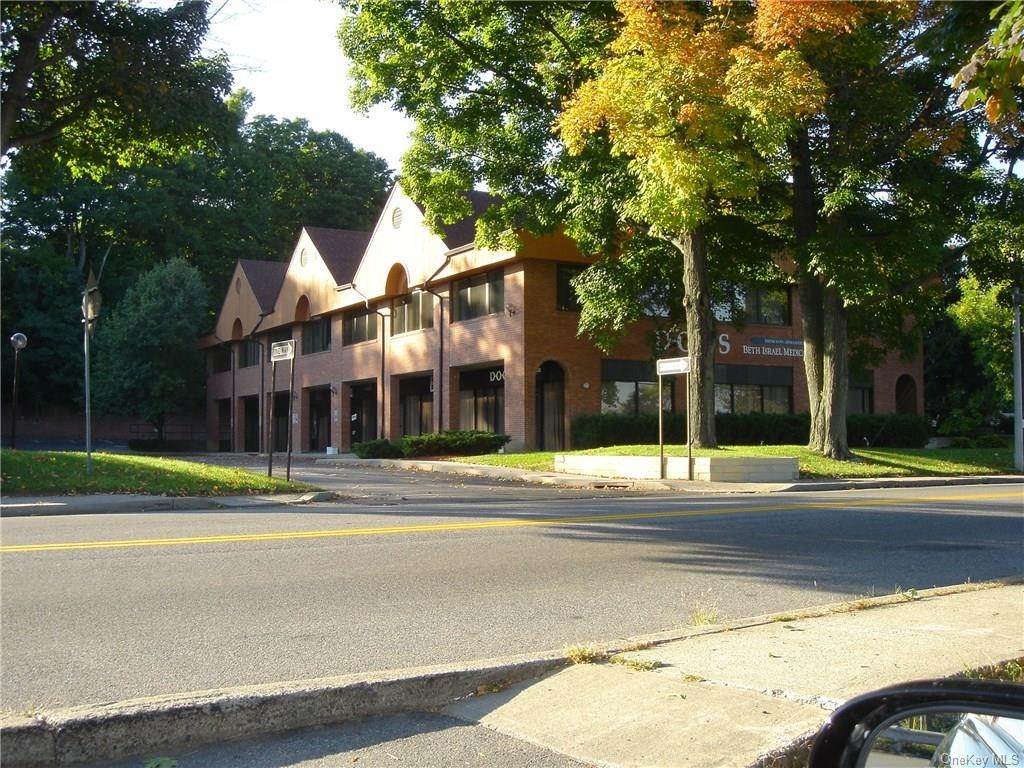Commercial for Sale at 2048 Saw Mill River Road Yorktown Heights, New York 10598 United States