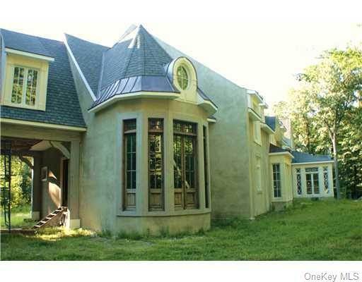 6. Single Family Homes at 8 White Pine Road Sloatsburg, New York 10974 United States