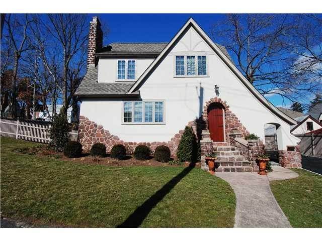 Single Family Homes at 6 Sickles Avenue Nyack, New York 10960 United States
