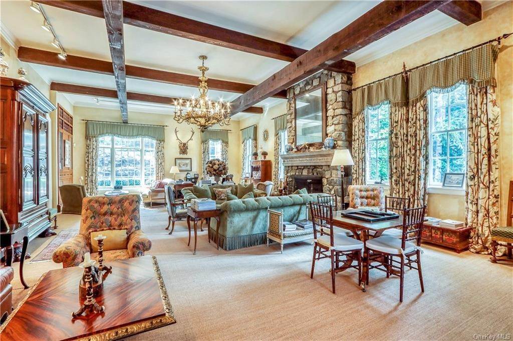 8. Single Family Homes for Sale at 29 Serpentine Road Tuxedo Park, New York 10987 United States