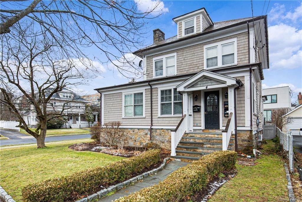Single Family Homes для того Продажа на 4 Clark Place Port Chester, Нью-Йорк 10573 Соединенные Штаты