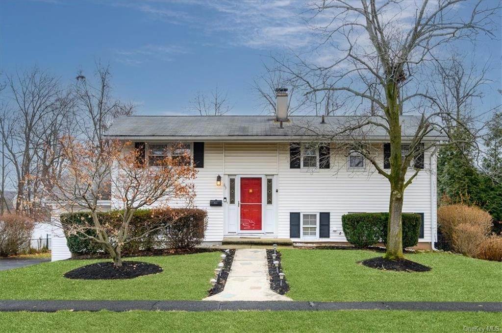 Single Family Homes 为 销售 在 63 Chestnut Oval 奥兰治堡, 纽约 10962 美国