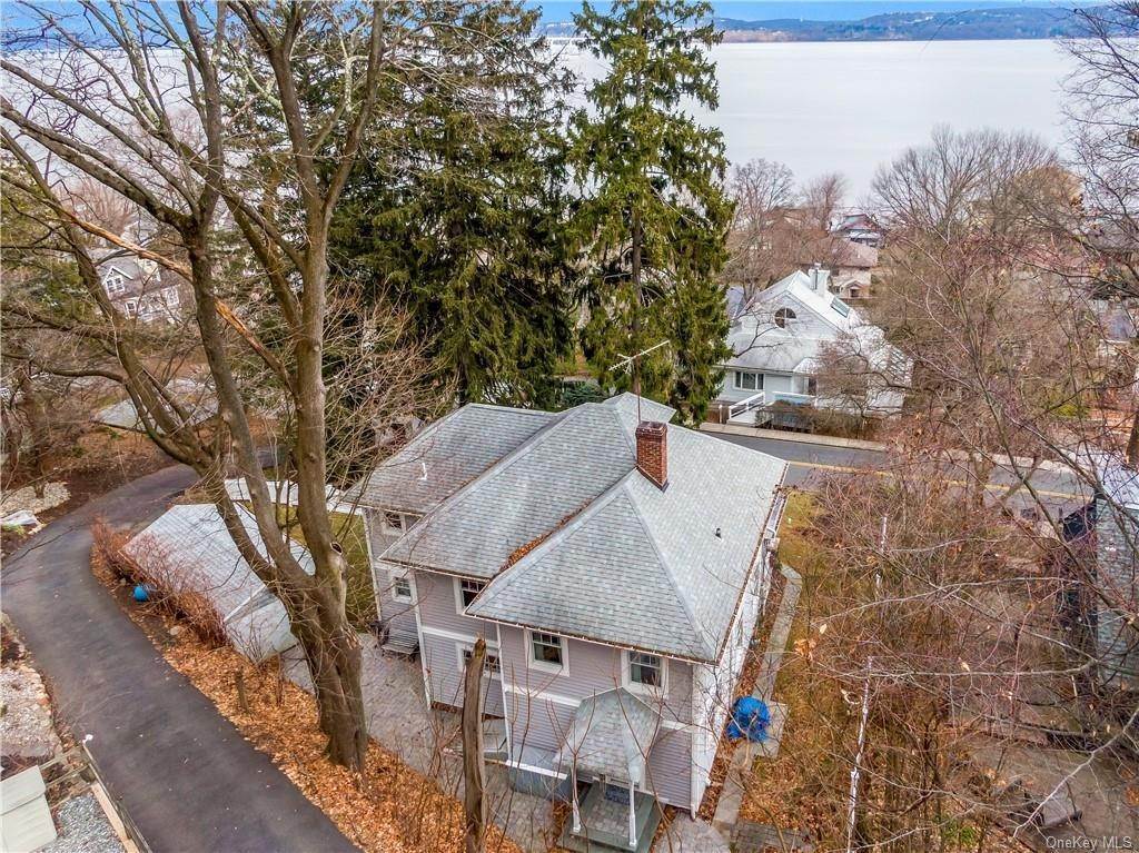 4. Single Family Homes for Sale at 315 Hudson Terrace Piermont, New York 10968 United States