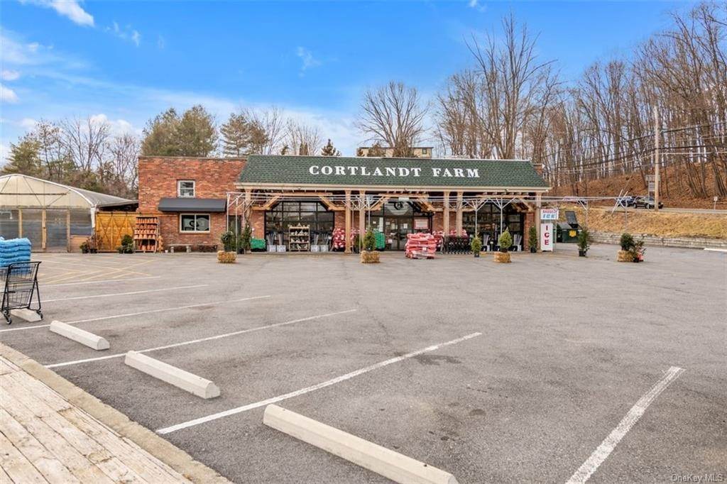 Commercial for Sale at 2267 Crompond Road Cortlandt Manor, New York 10567 United States