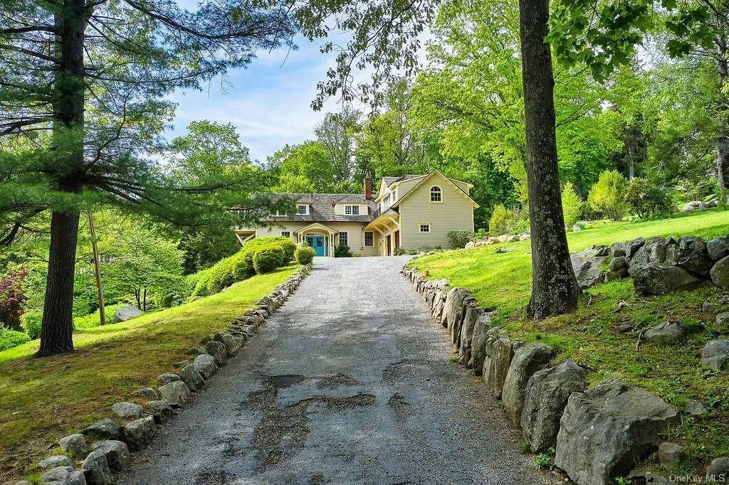 2. Single Family Homes for Sale at 30 E Lake Stable Road Tuxedo Park, New York 10987 United States