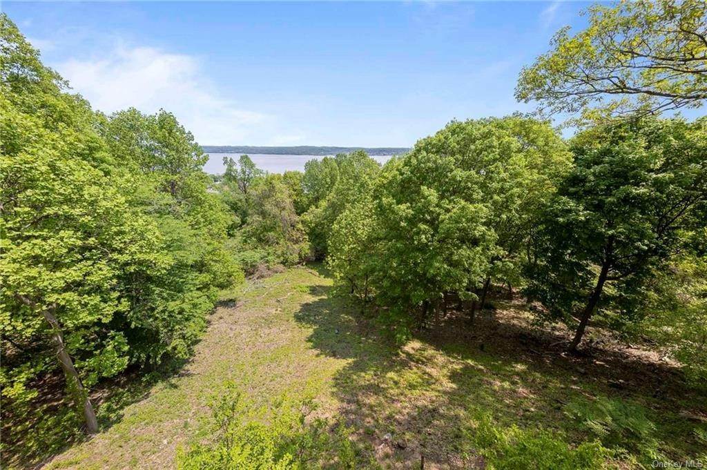 18. Single Family Homes for Sale at 290 South Boulevard Nyack, New York 10960 United States