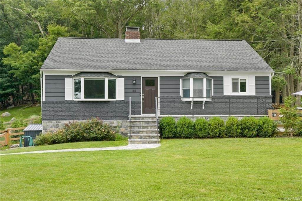 Single Family Homes в 44 Oak Ridge Road North Salem, Нью-Йорк 10560 Соединенные Штаты