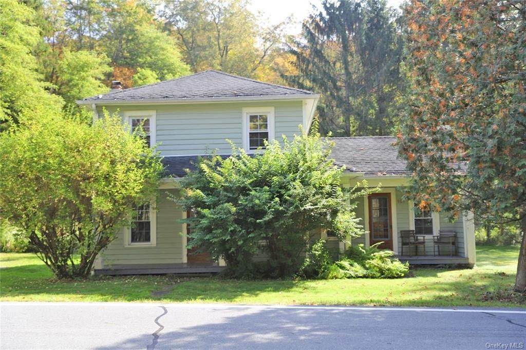Single Family Homes 为 销售 在 989 County Road 95 North Branch, 纽约 12766 美国
