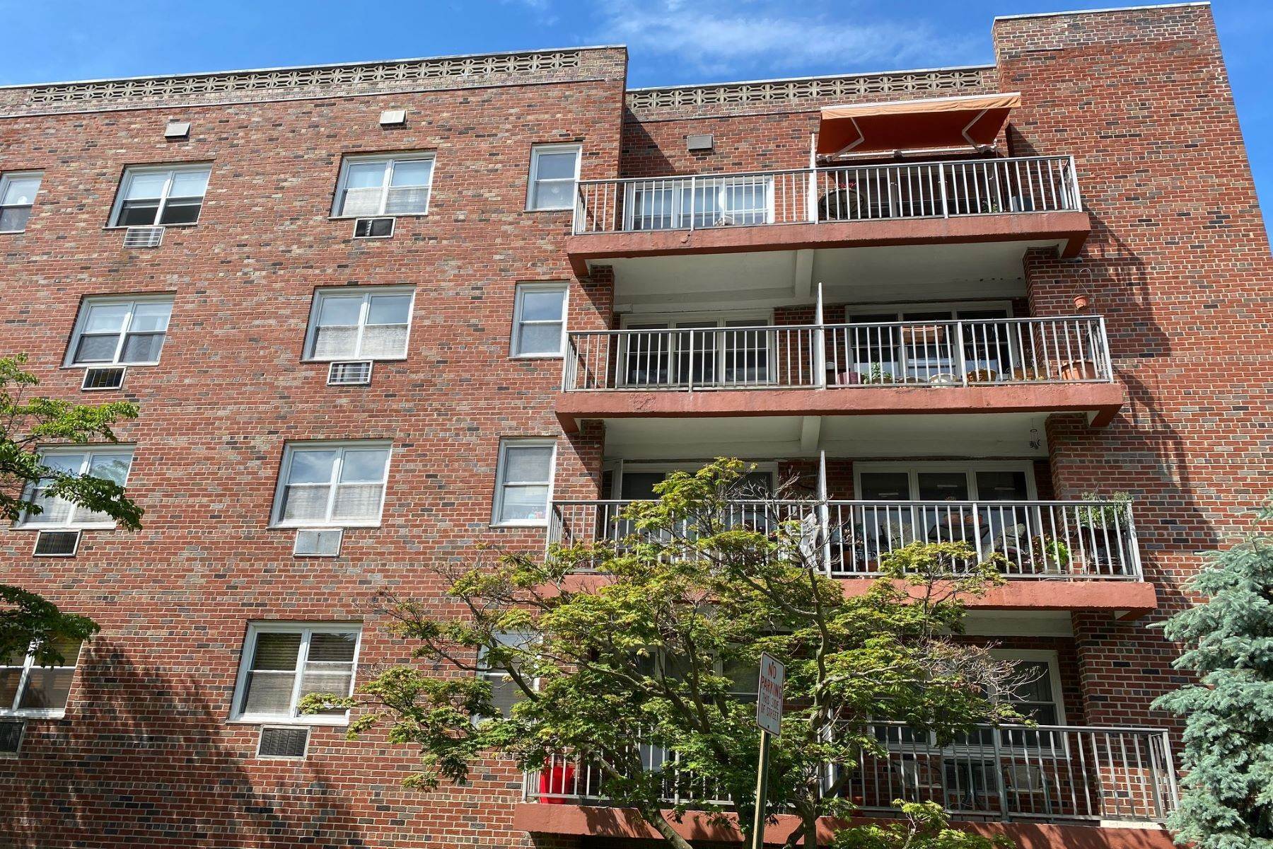 10. Co-op Properties for Sale at The Ivanhoe 38 Fourth Avenue, 2G Nyack, New York 10960 United States