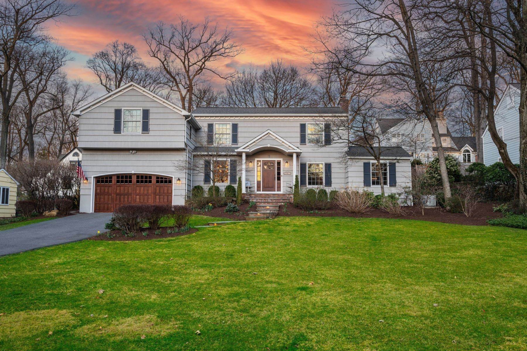 Single Family Homes for Sale at Pristine Colonial With Perfect Floor Plan In Ideal Location 12 Warwick Road Summit, New Jersey 07901 United States