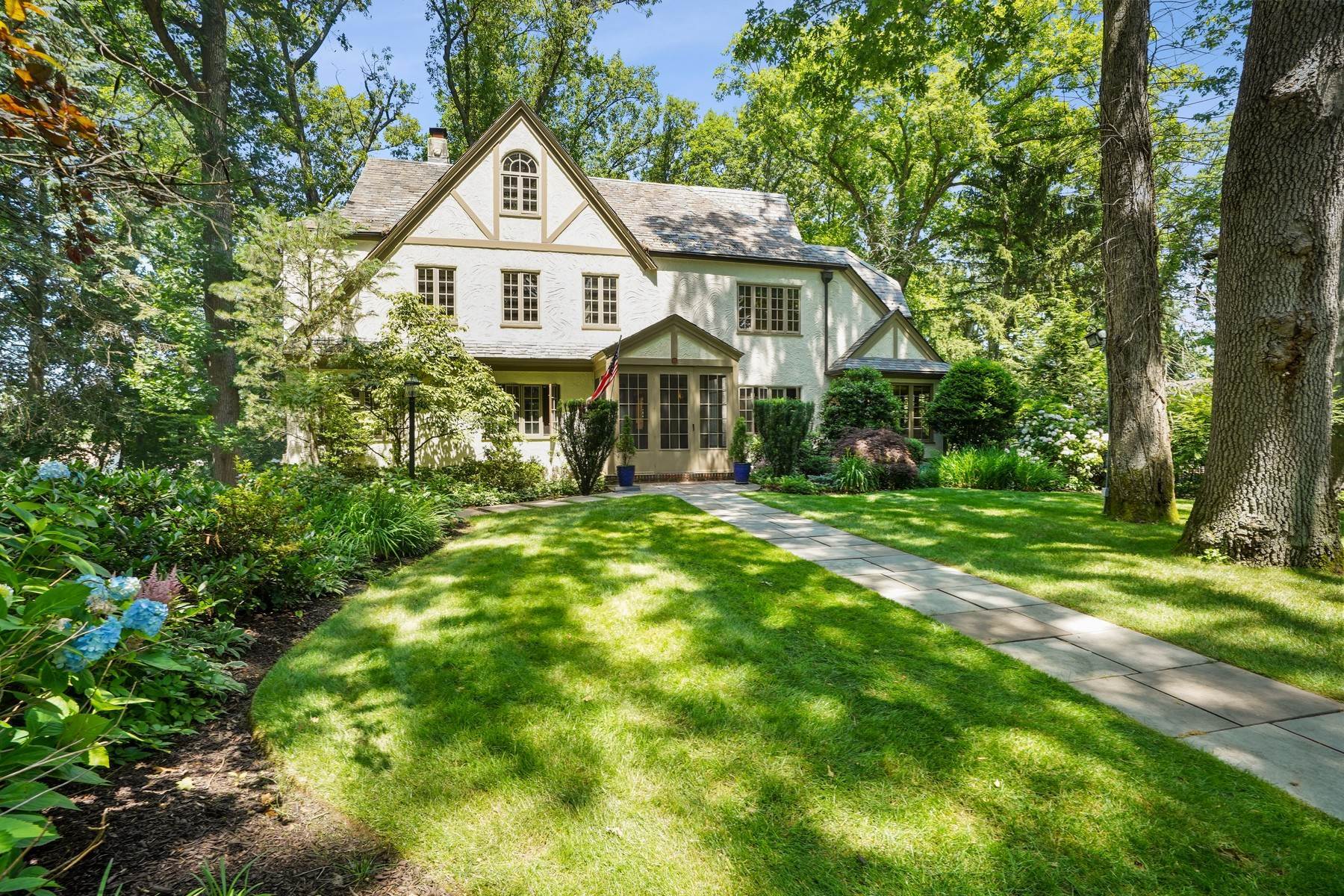 Single Family Homes for Sale at Classic English Tudor 61 Oak Ridge Avenue Summit, New Jersey 07901 United States