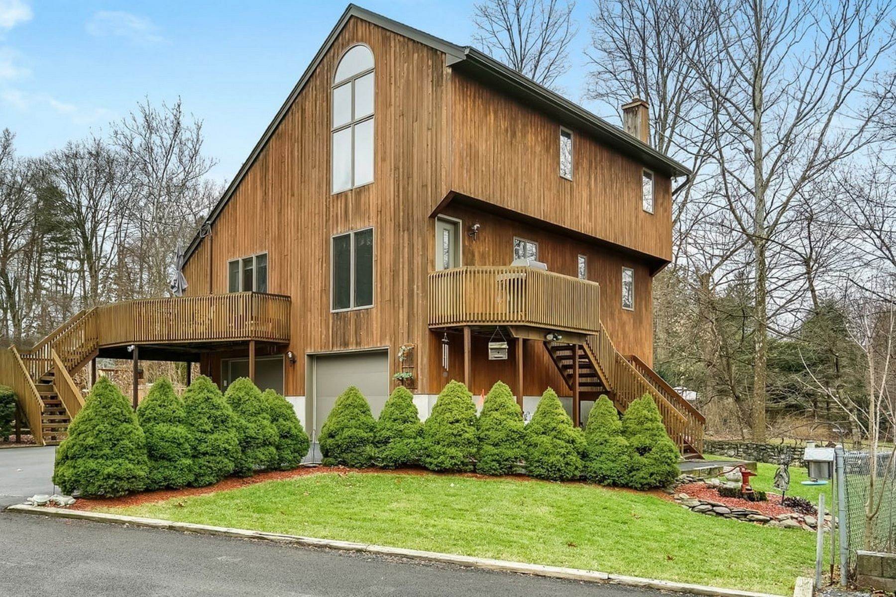 2. Single Family Homes for Sale at Turnkey Village Contemporary 5 Calvin Drive Greenwood Lake, New York 10925 United States