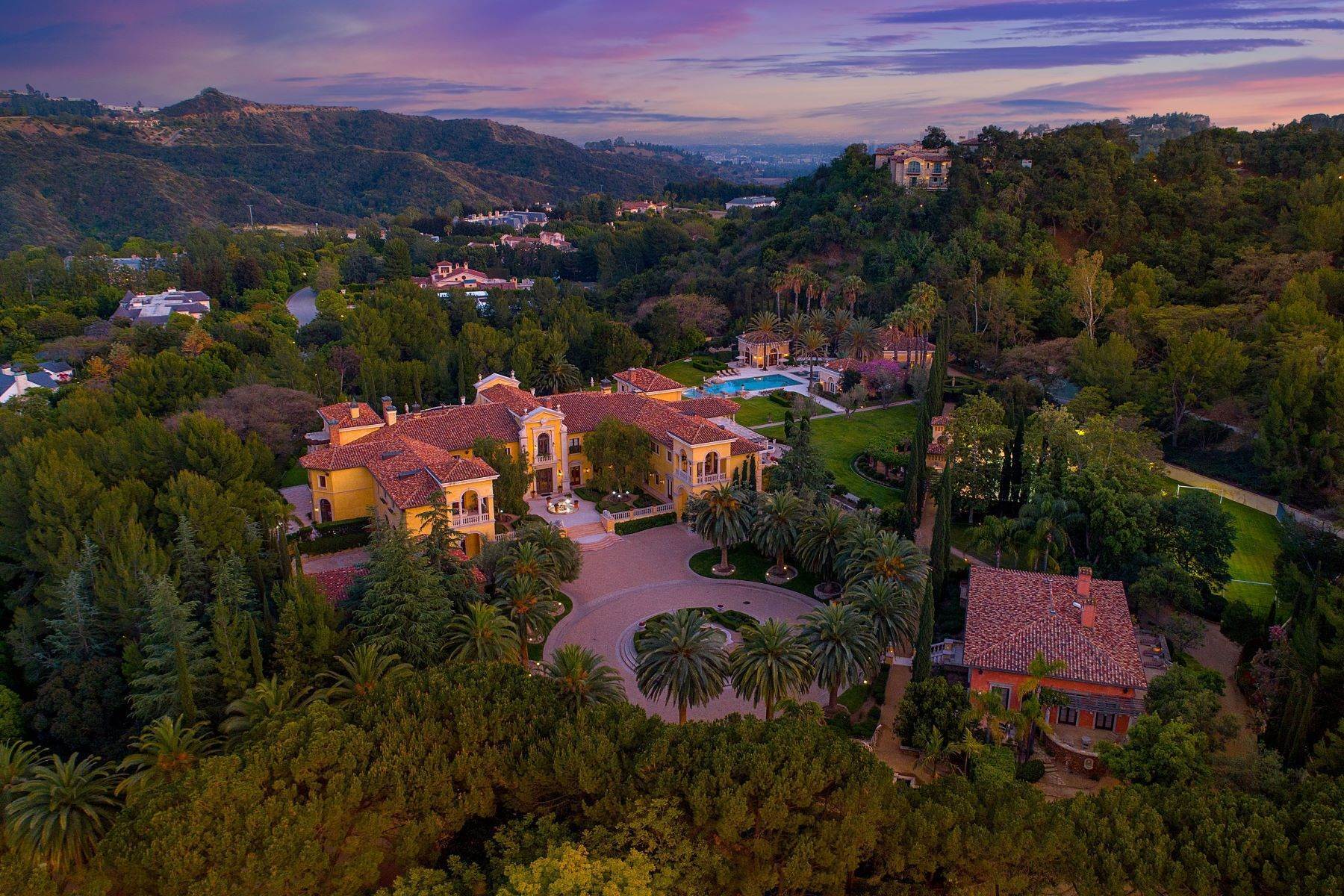 48. Single Family Homes for Sale at 67 Beverly Park Court, 67,68, 69 Beverly Hills, California 90210 United States