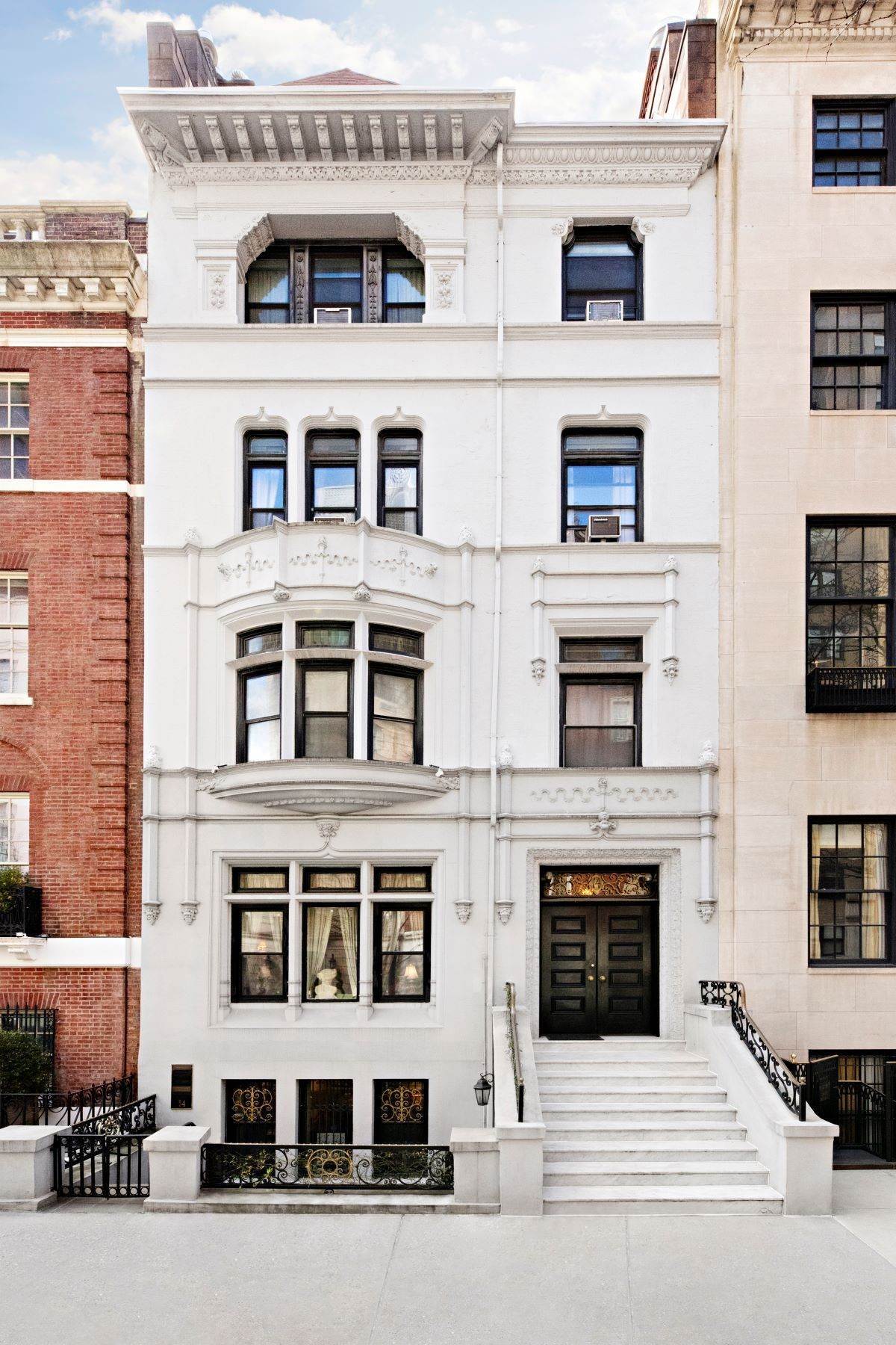 townhouses for Sale at 30' Historic Townhouse Opportunity 14 East 69th Street New York, New York 10021 United States